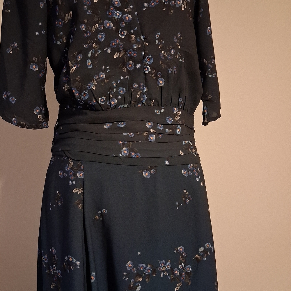 Elegant Floral Blue Ombre Dress - Picture 4 of 15